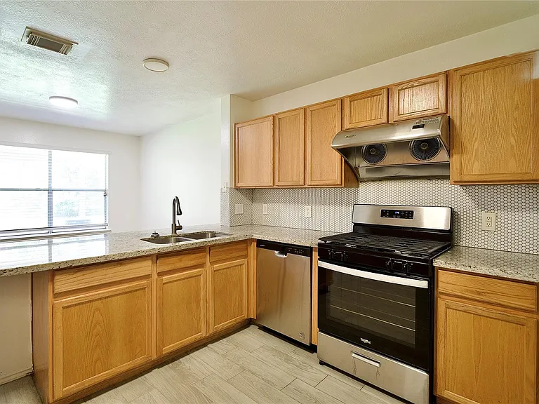 21618 Misty Fall Ln — Photo 12