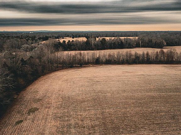 5th image of Ellis Rd