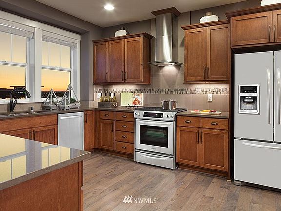 2nd image of 1359 Greenwich Walk NE
