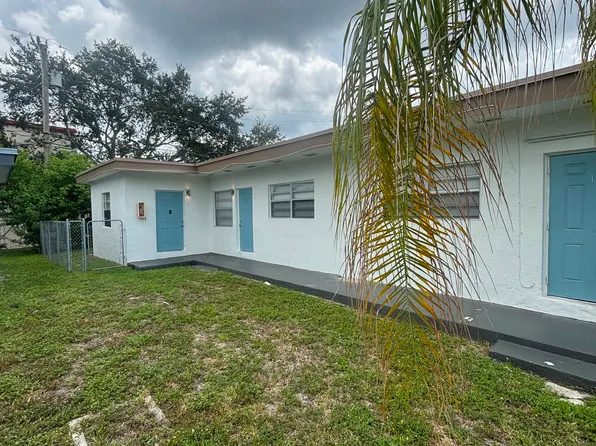 121 SW 5th Ct APT 2, Dania, FL 33004