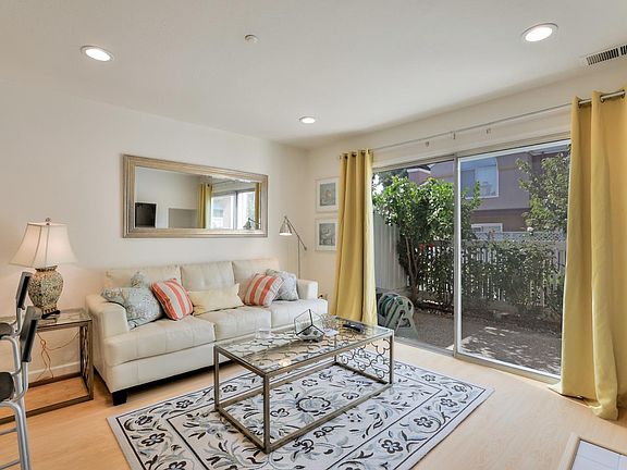 5th image of 6965 Rodling Dr Unit B