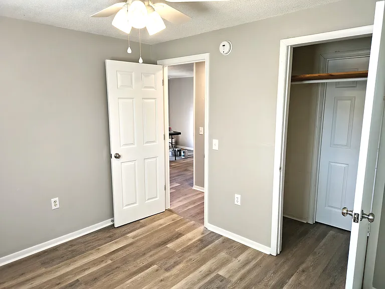 2220 Indiana Ave — Photo 12