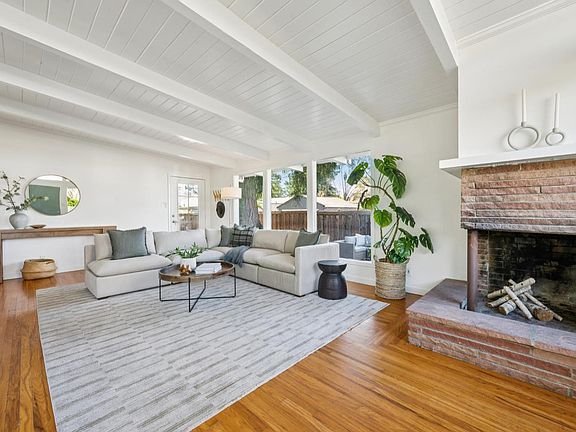 5th image of 1944 Grosse Avenue