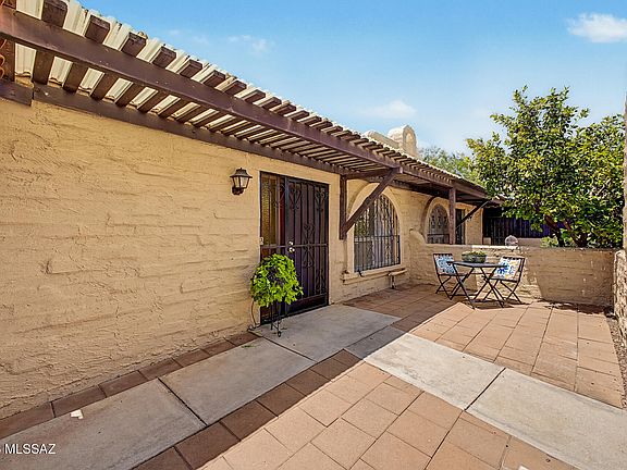 3rd image of 5280 N Pueblo Villas Dr
