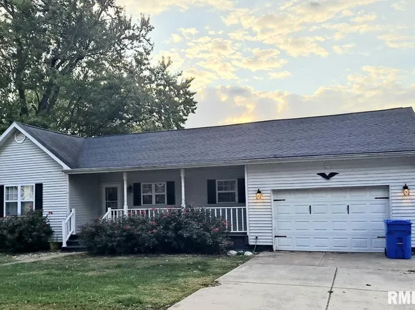 248 S Railroad St, Greenview, IL 62642