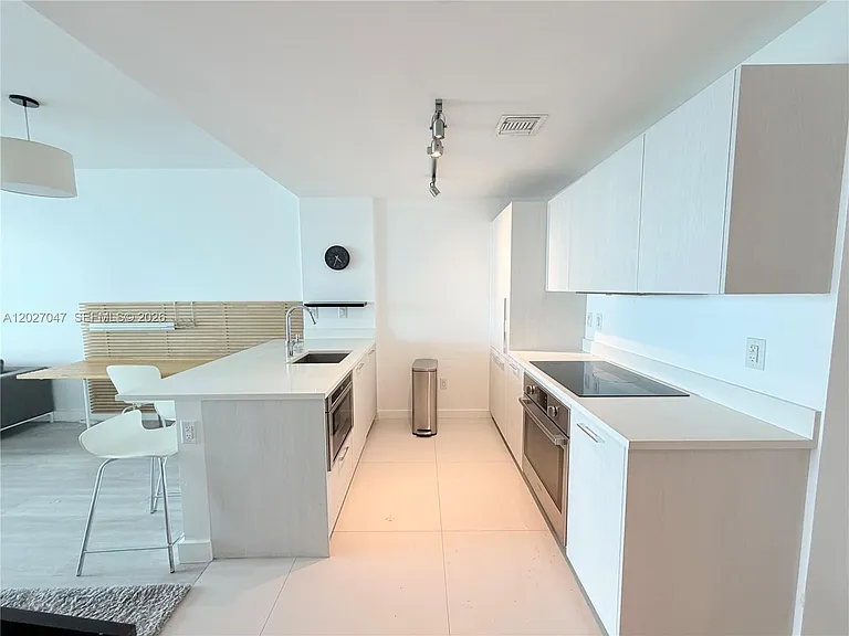 501 NE 31st St #1804 — Photo 9