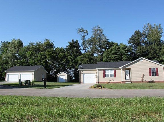 3rd image of 314 Eastland Ct