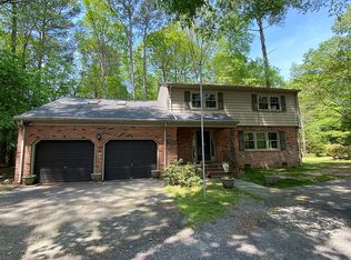 1605 Lakeside Dr, Yorktown, VA 23692