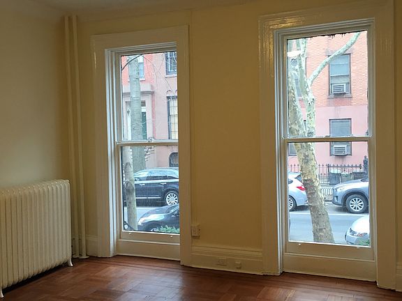 4th image of 138 Pacific St #4