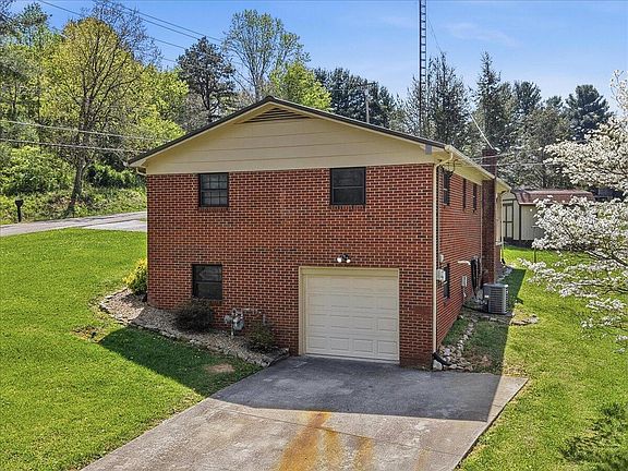 4th image of 1451 Murrell Rd