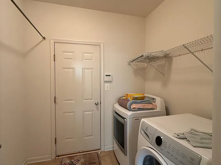 10215 Daventry Dr — Photo 16