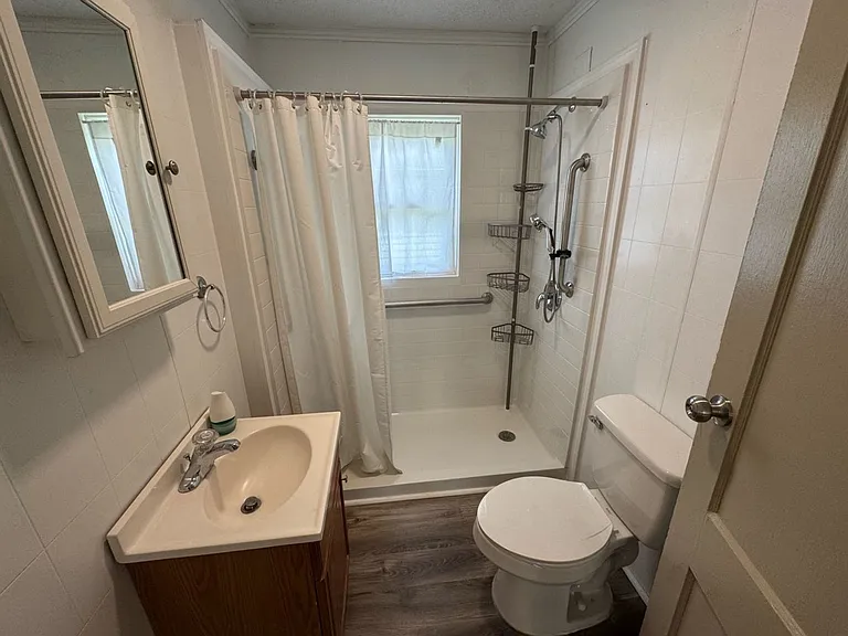 208 Gravely Rd — Photo 4