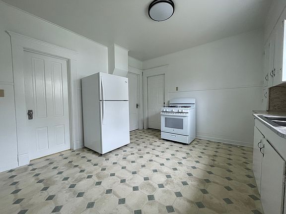 5th image of 142 S Brooklyn Ave #1