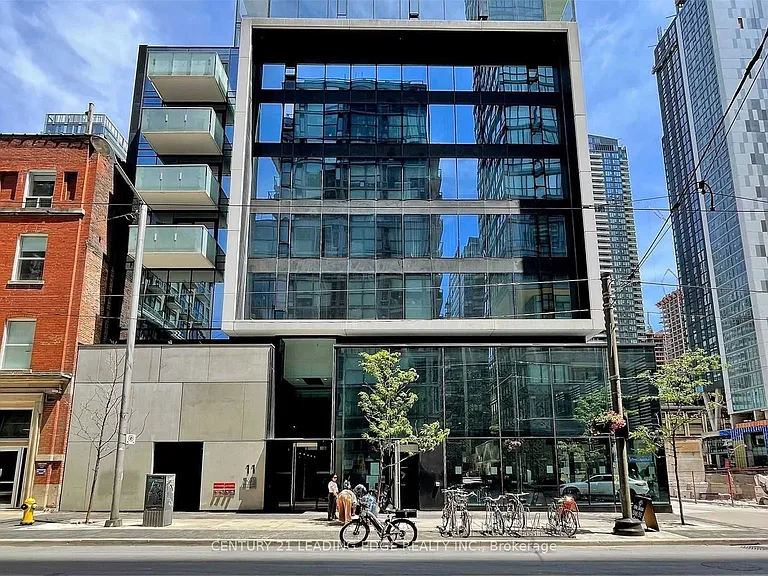 11 Charlotte St #308 — Photo 2