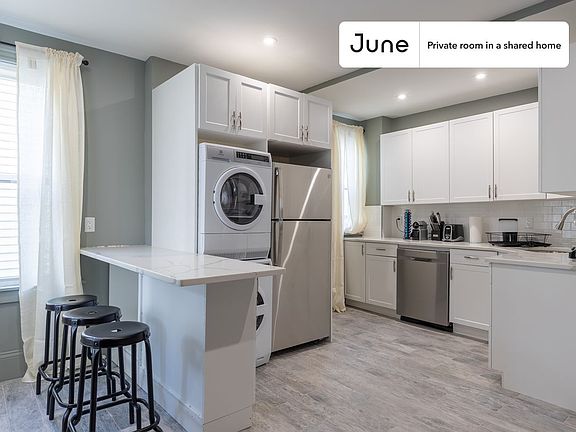 4th image of 35 Newport St #D