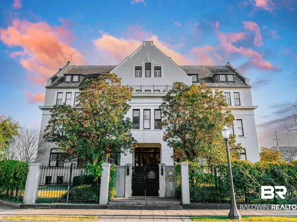753 Saint Francis St APT 3002B, Mobile, AL 36602