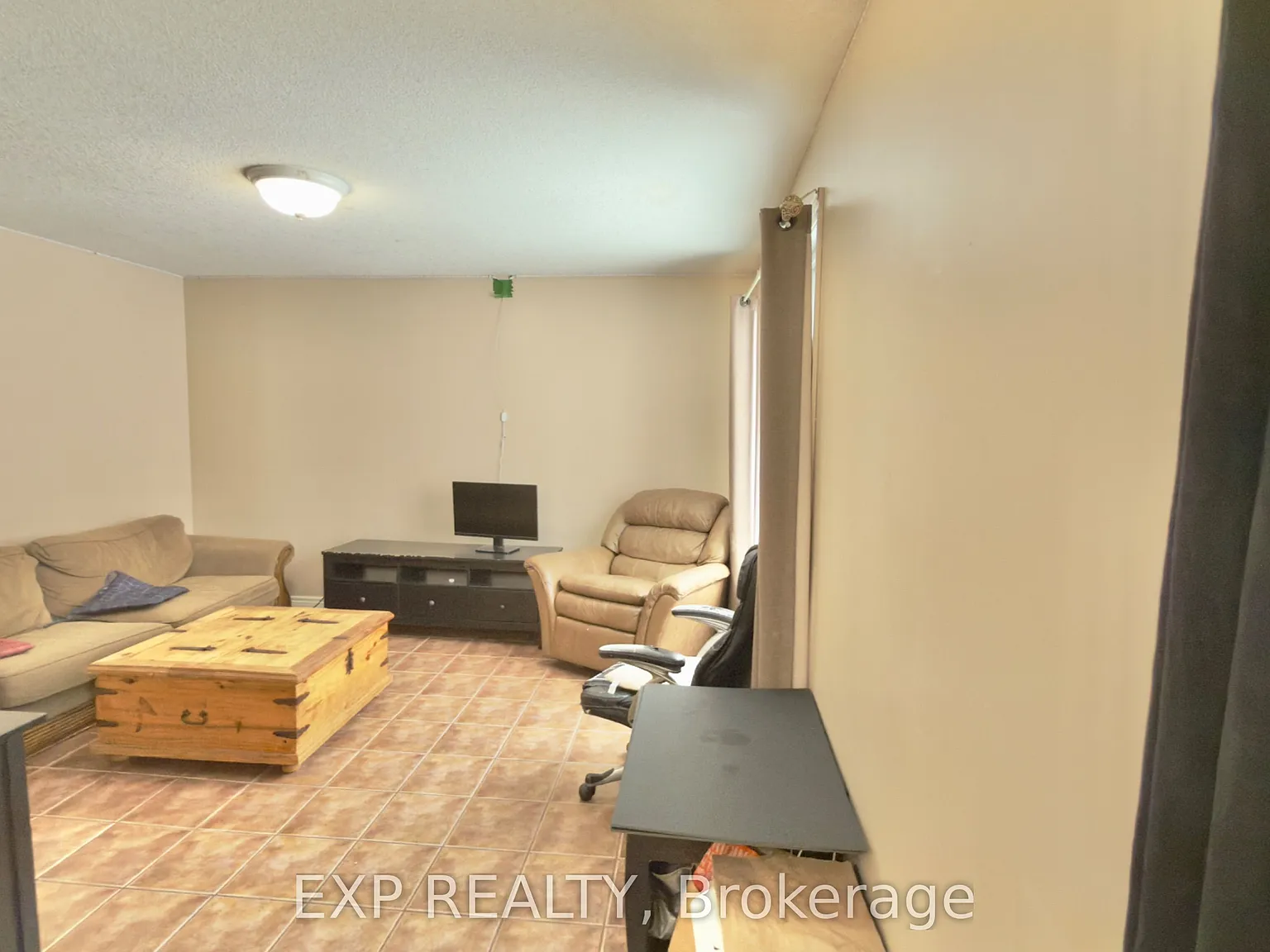 4 bed, $805 — Photo 4