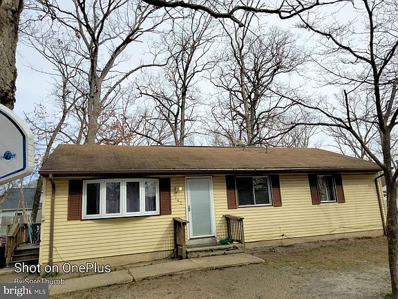 2nd image of 142 Garden Ave