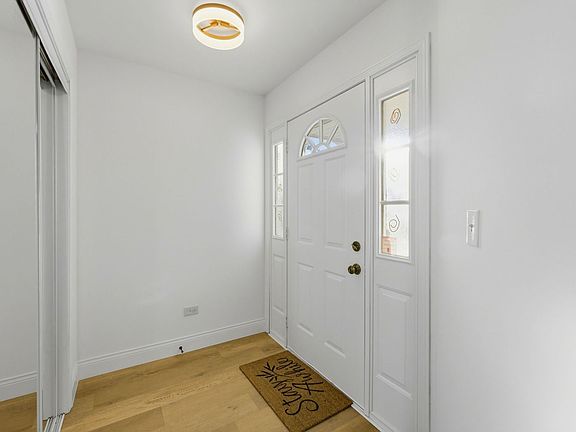 4th image of 8648 Ballycastle Ln