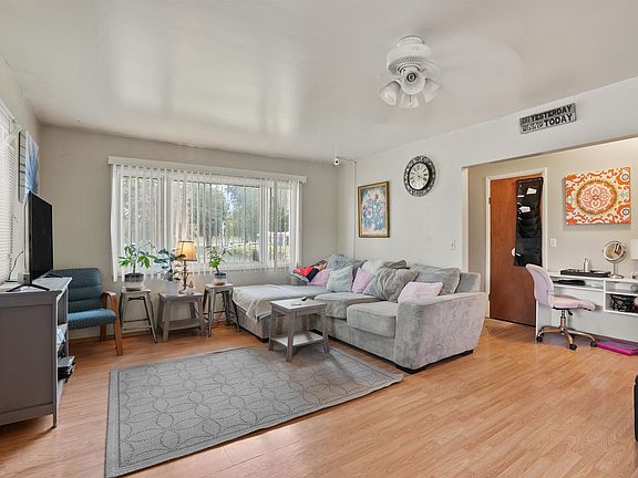 4th image of 1307 E Mission Ave