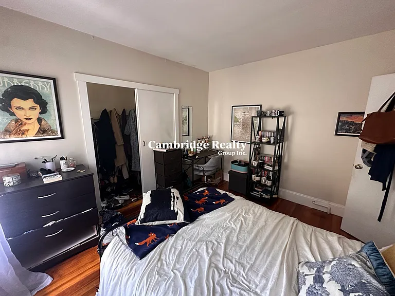 24-26 Burnham St #2T — Photo 17