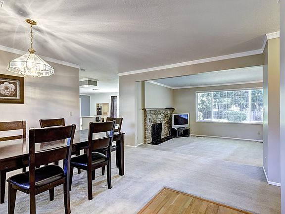 4th image of 874 NE 6th Ave