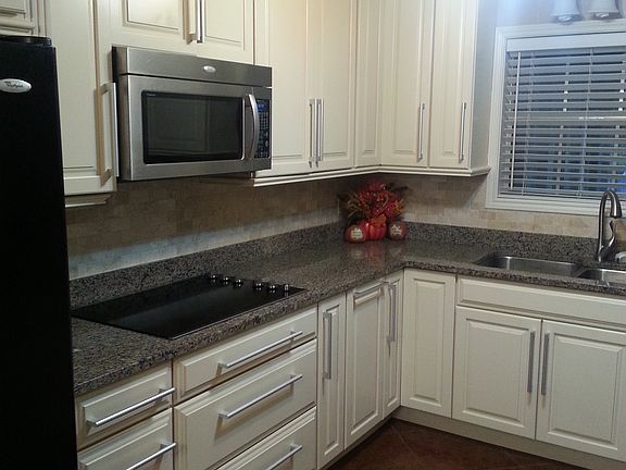 5th image of 570 Hardwood Dr
