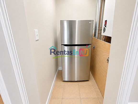 4th image of 316 Mount Prospect Ave #7B