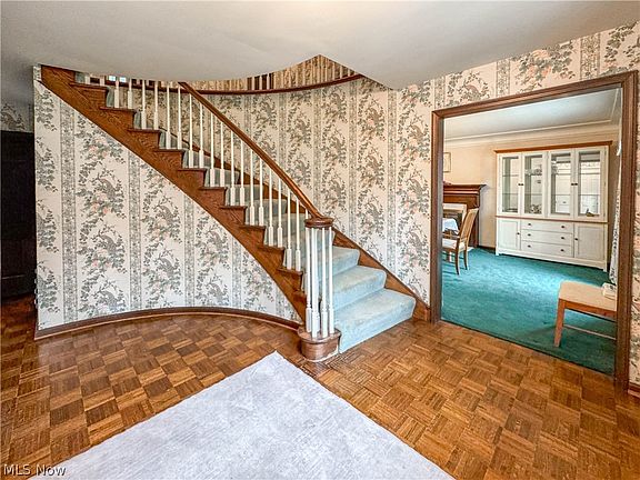 5th image of 1318 Highland Ave E