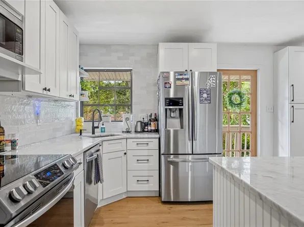 4005 NW 9th Ct, Gainesville, FL 32605