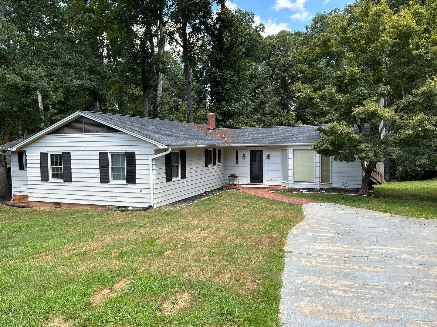 Coming Soon !! Three bedroom, home located in Shelby. — Photo 1