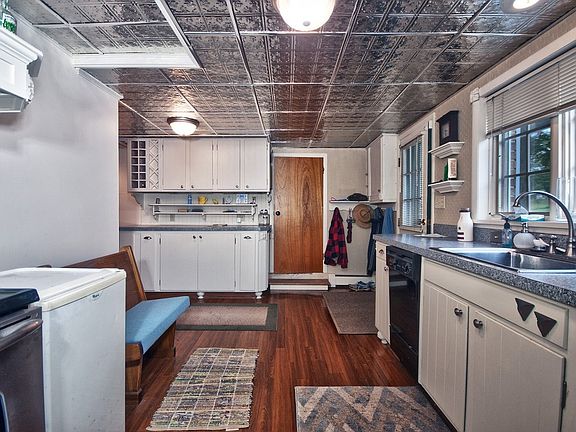 4th image of 54632 Edgewater Dr