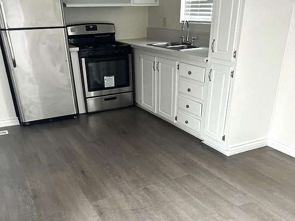3rd image of 133 E 16th St #32-1