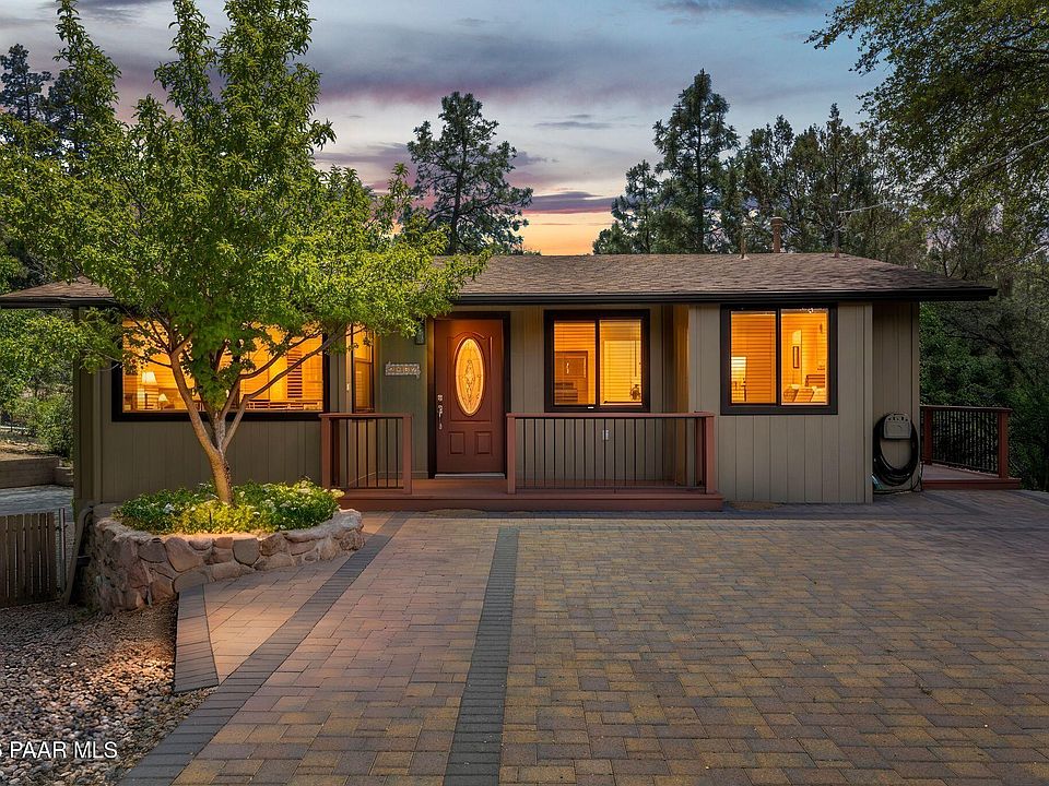 1st image of 2087 W Redwood Way