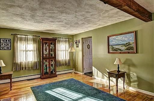3rd image of 5 Edythe Ln