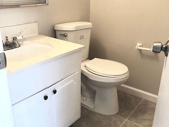 5th image of 240 16th Pl APT 4