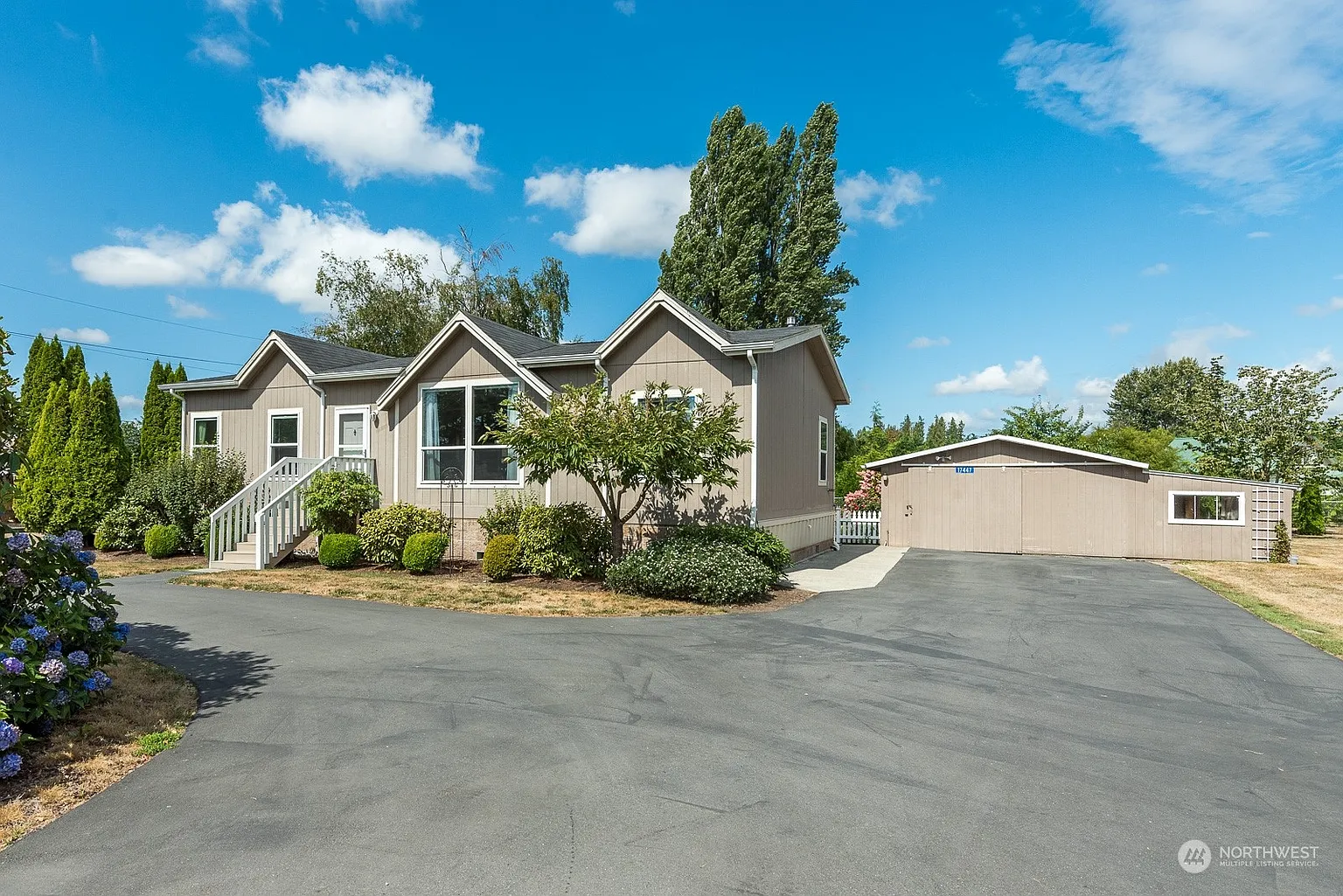 17447 Bennett Road photo 1