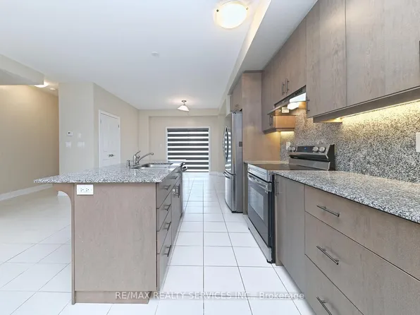 52 Humberstone Dr, Halton Hills, ON L7G 0P5