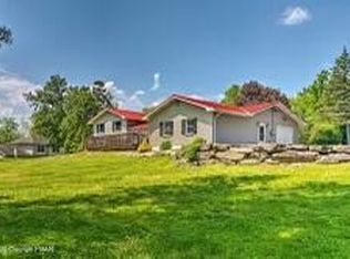 5 Primrose Ln, East Stroudsburg, PA 18302