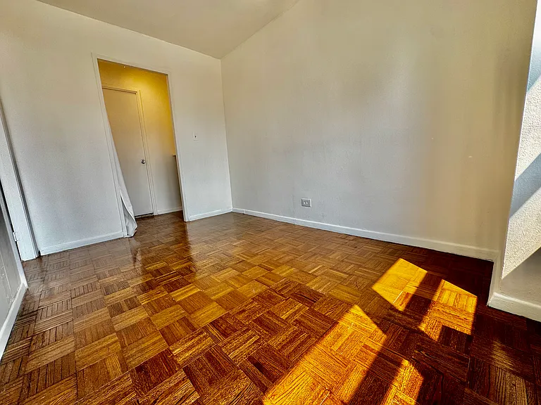525 E 82nd St #11D — Photo 12