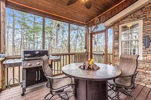 1833 Tree Top Ct — Photo 31