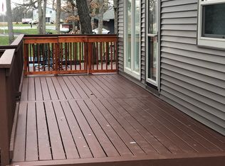 16055 E View Dr, Girard, IL 62640