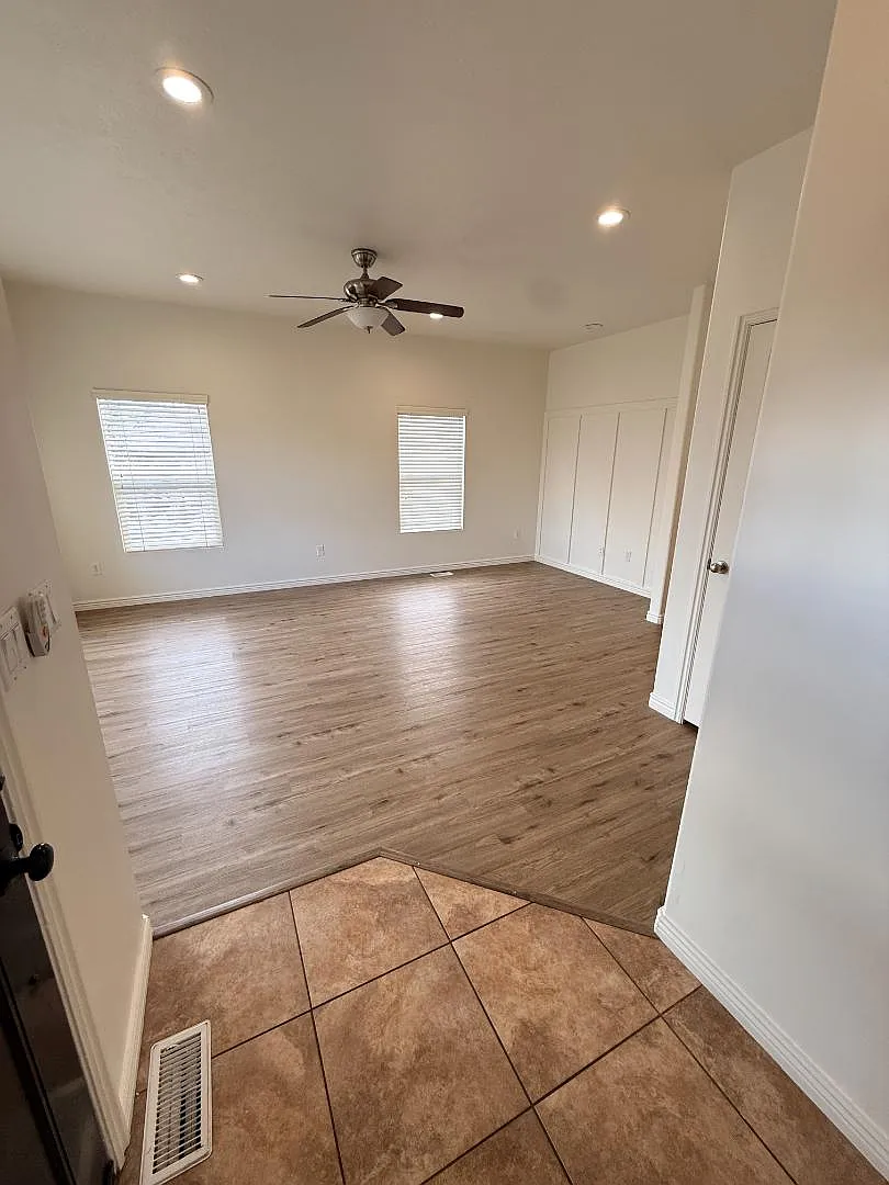 8825 N Jefferson Dr — Photo 4