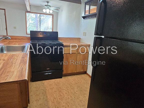 5th image of 2787 Boardwalk St #B