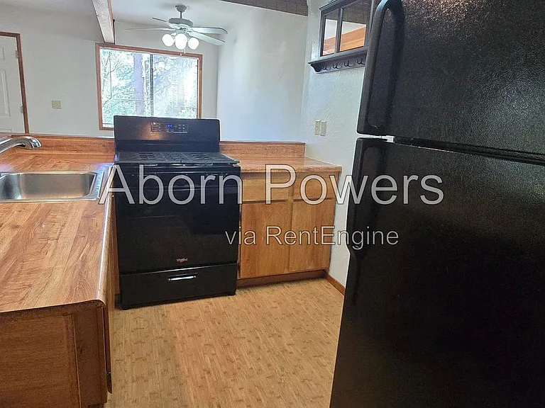 2787 Boardwalk St #B — Photo 6