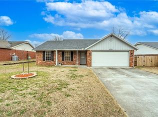 4323 W Patrick St, Fayetteville, AR 72704