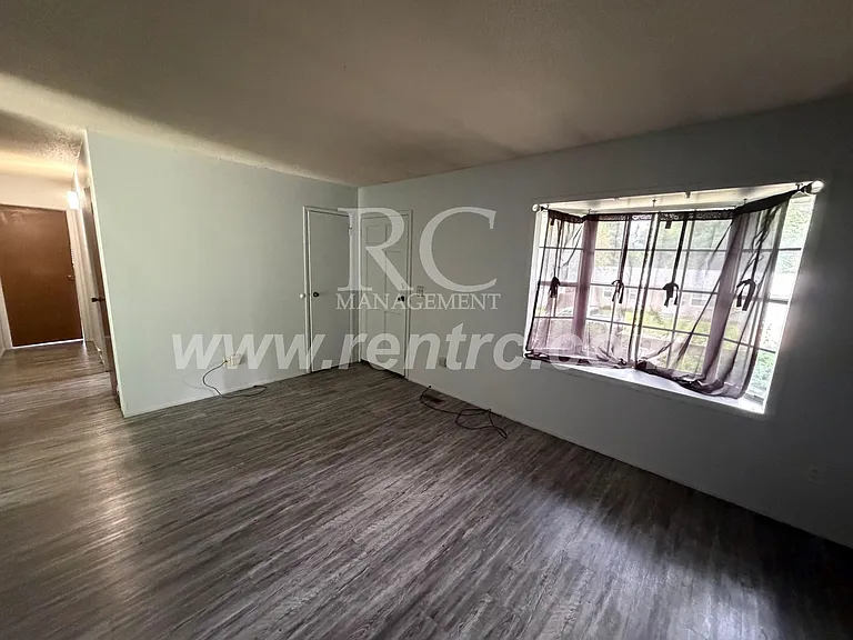910 Timberline Dr — Photo 7