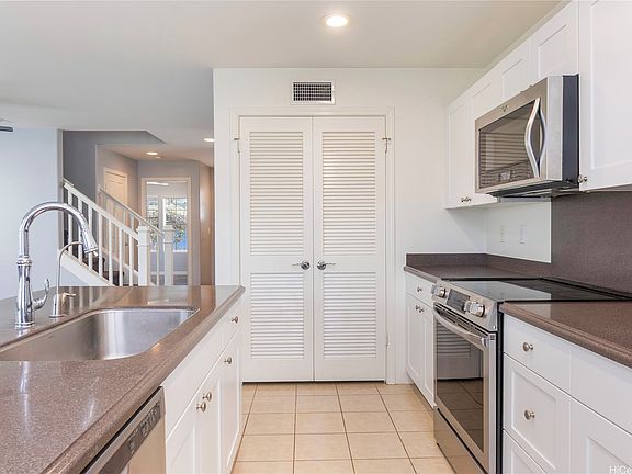5th image of 91-1290 Kaileolea Dr