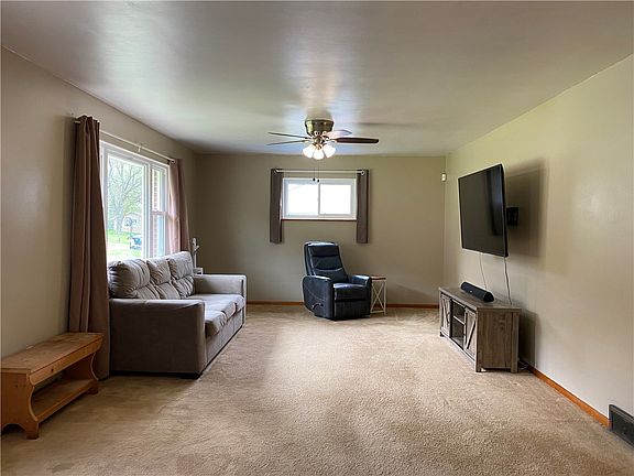 2nd image of 125 Highland Dr