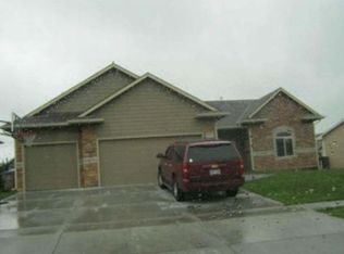 1424 E Summerlyn Dr, Derby, KS 67037